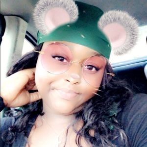 Meet your Posher, Kemberly